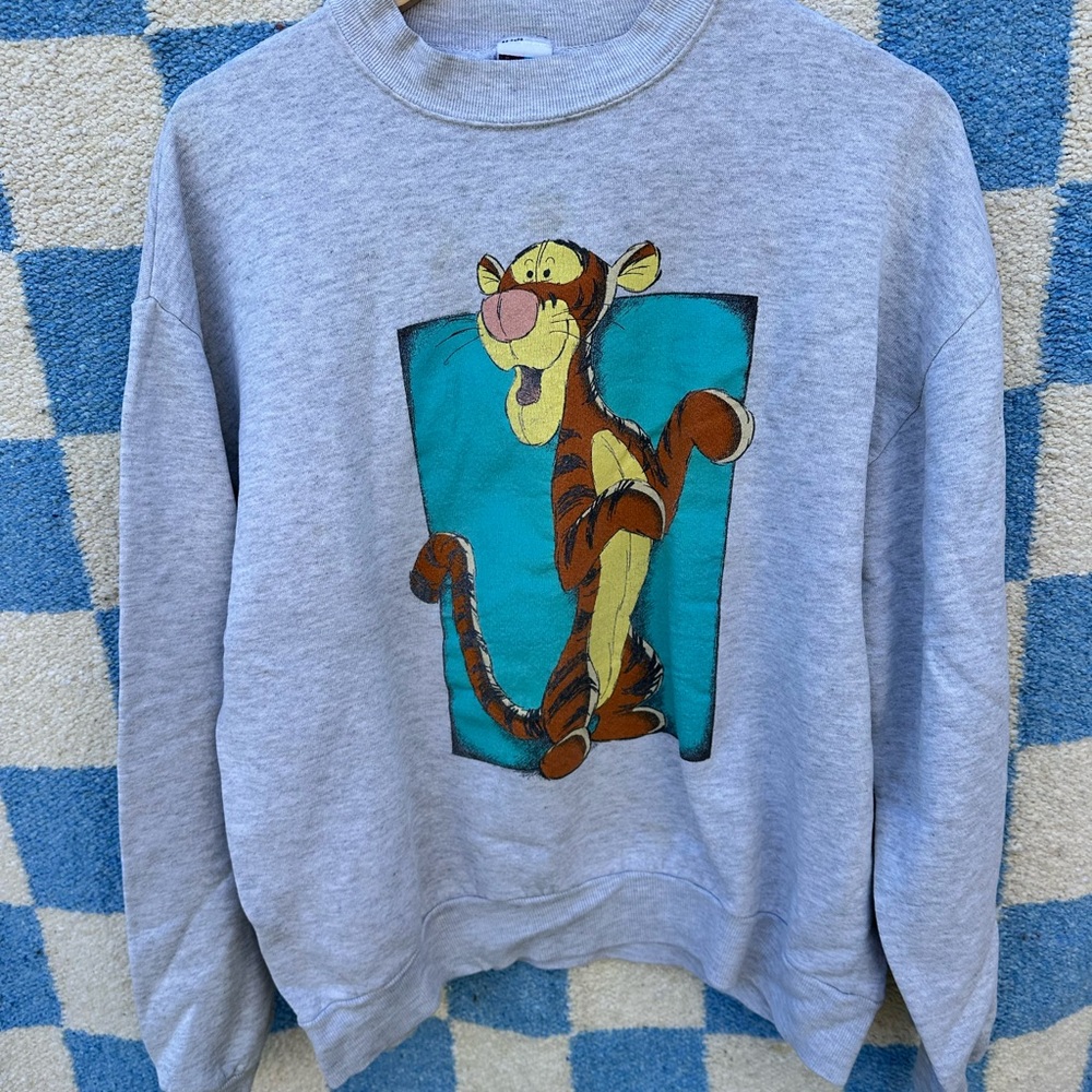 Vintage 90s Tigger/ Disney crew neck  -